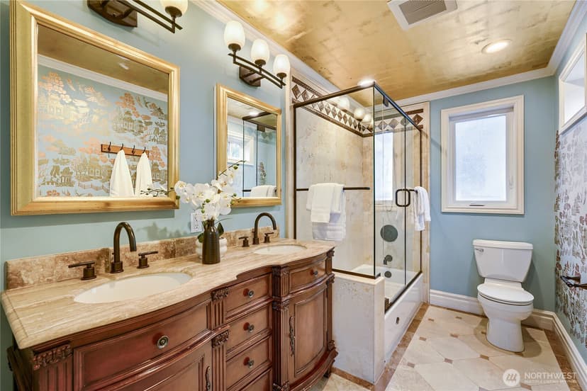 Property photo for 504 23rd Avenue E, Seattle photo 13