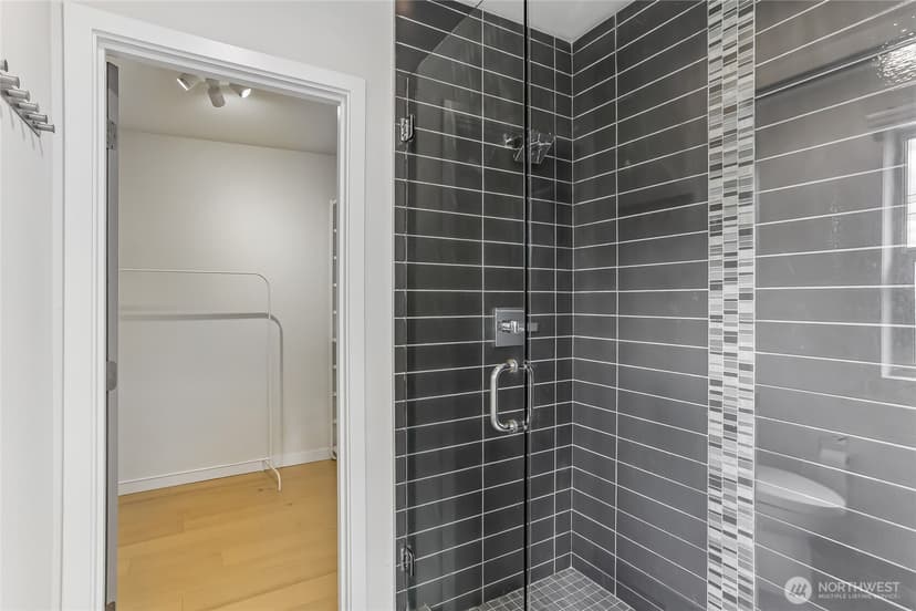 Property photo for 8312 120th Avenue NE, Kirkland photo 18