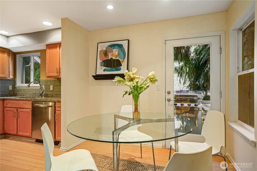 Property photo for 9406 Linden Avenue N #B, Seattle photo 13
