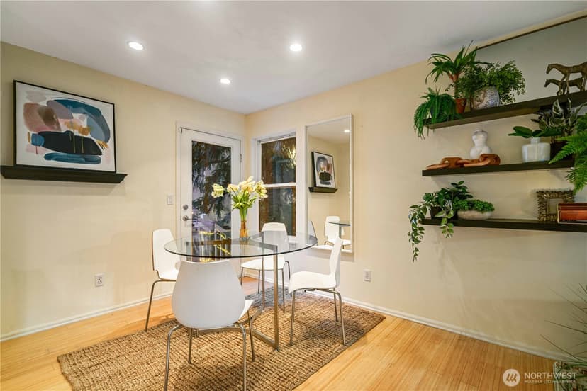 Property photo for 9406 Linden Avenue N #B, Seattle photo 11