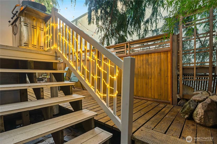 Property photo for 9406 Linden Avenue N #B, Seattle photo 28