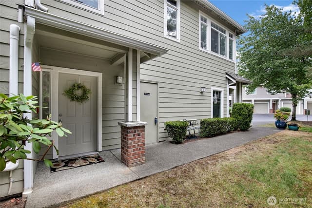 Property photo for 595 241st Lane SE, Sammamish photo 3