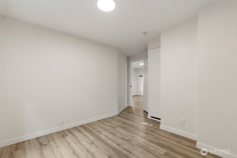 Property photo for 5407 31st Avenue S, Seattle photo 15