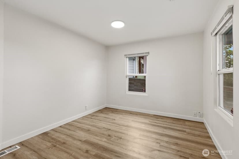 Property photo for 5407 31st Avenue S, Seattle photo 16