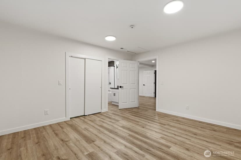 Property photo for 5407 31st Avenue S, Seattle photo 12