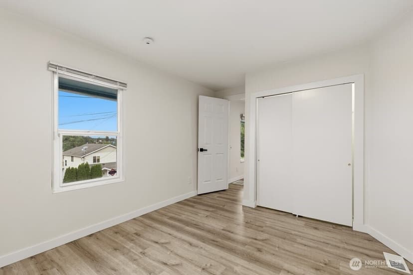 Property photo for 5407 31st Avenue S, Seattle photo 17