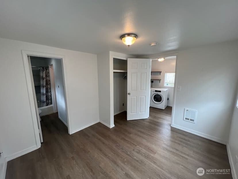Property photo for 913 Charlotte Avenue W, Bremerton photo 4