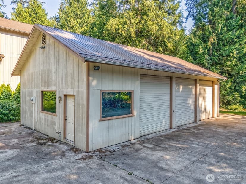 Property photo for 21303 NE 151st Street, Woodinville photo 32