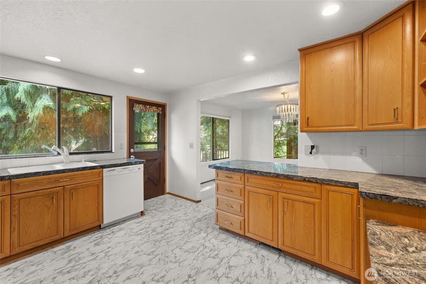 Property photo for 21303 NE 151st Street, Woodinville photo 11