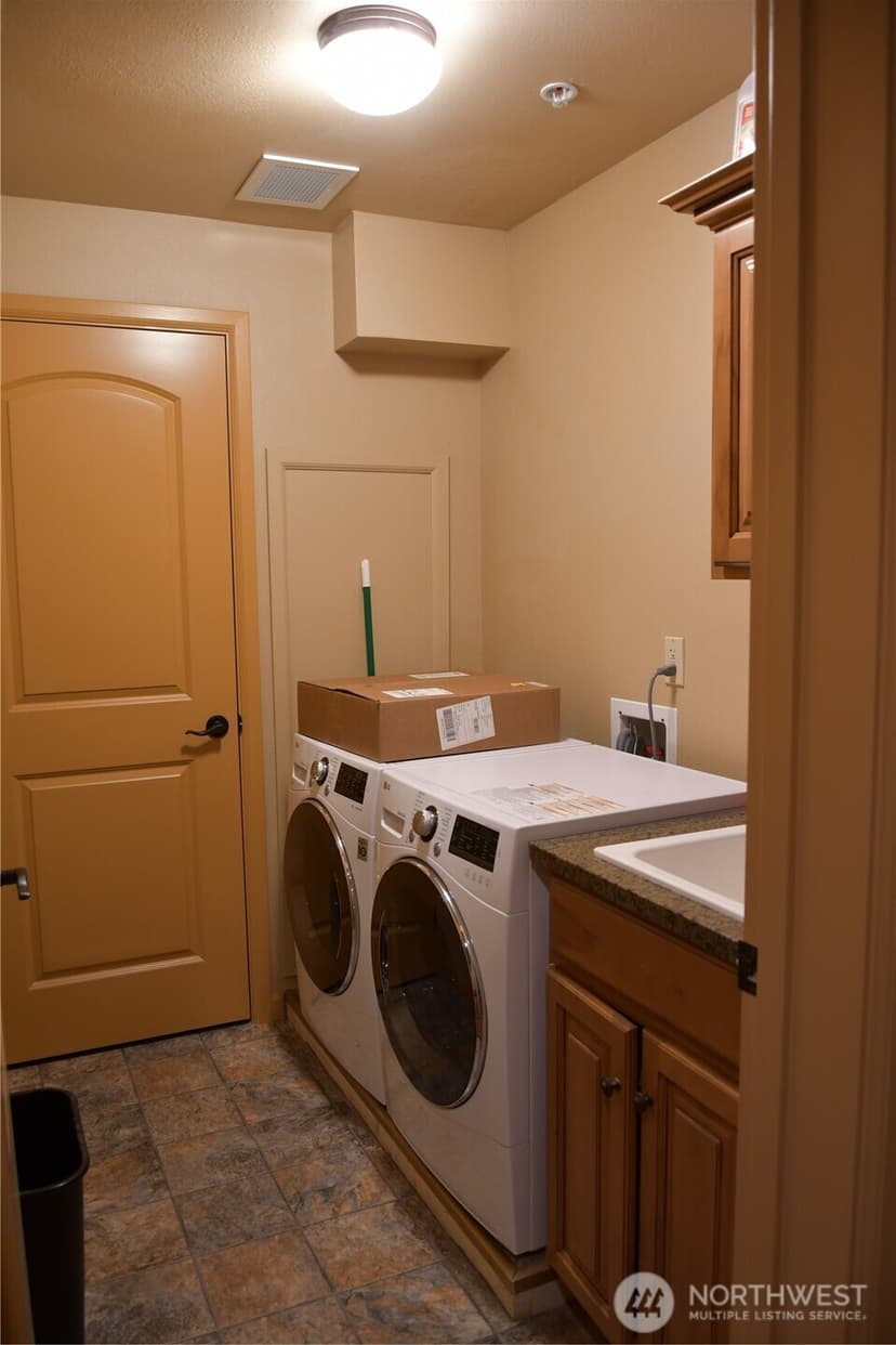 Property photo for 113 E Raymond Street #1B, Chelan photo 7