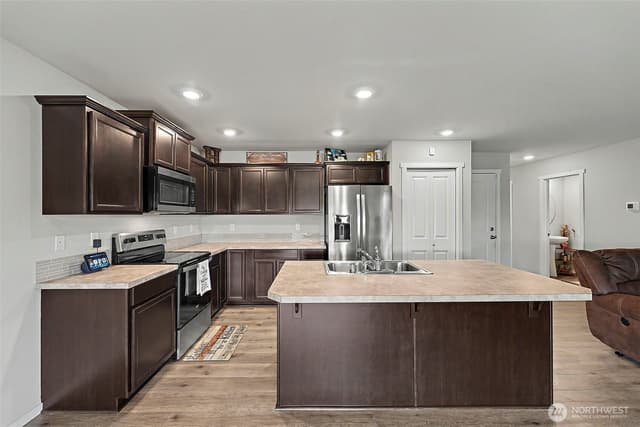 Property photo for 18625 108th Avenue E, Puyallup photo 5