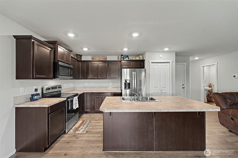 Property photo for 18625 108th Avenue E, Puyallup photo 5