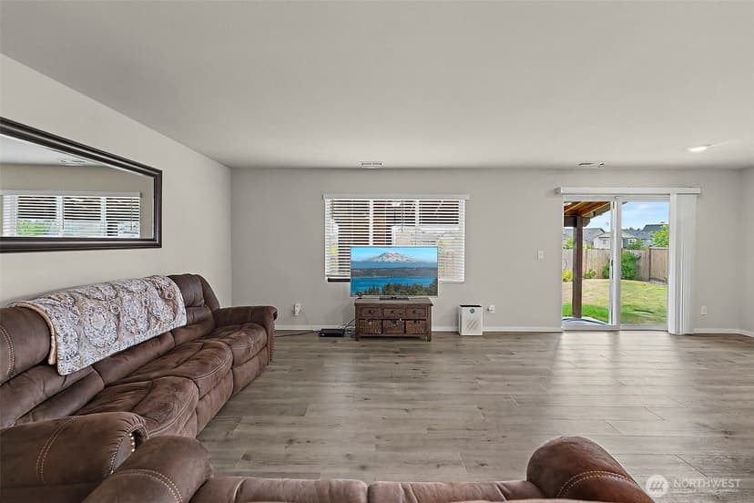 Property photo for 18625 108th Avenue E, Puyallup photo 15