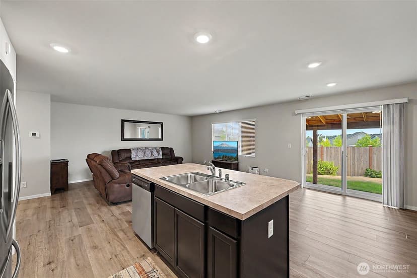Property photo for 18625 108th Avenue E, Puyallup photo 8