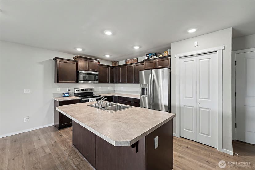 Property photo for 18625 108th Avenue E, Puyallup photo 6
