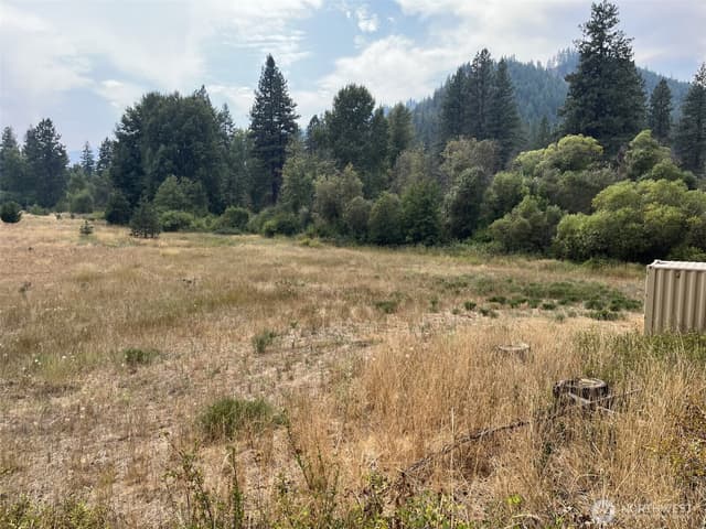 Property photo for 76 Hinthorne Lane, Leavenworth photo 2