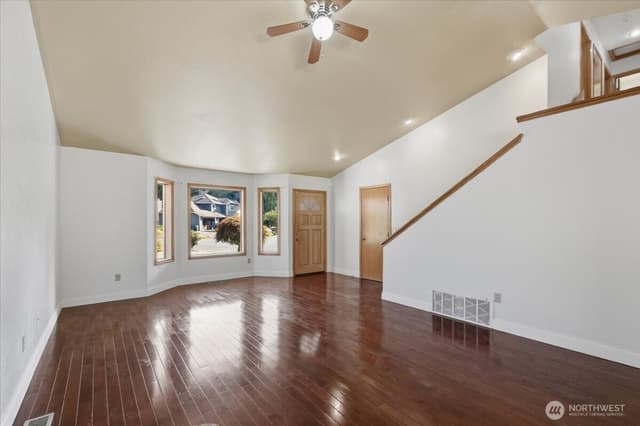 Property photo for 14016 SE 156th Court, Renton photo 4