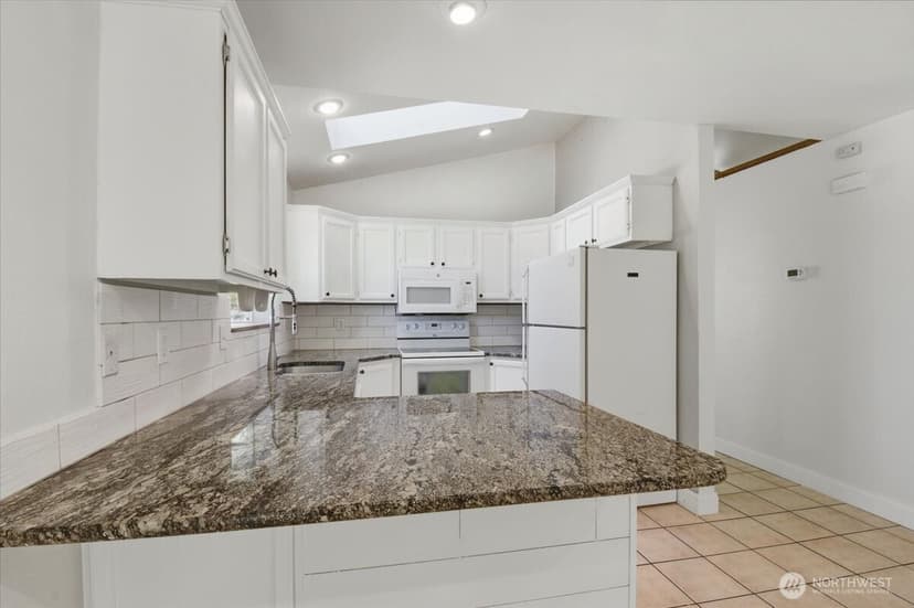 Property photo for 14016 SE 156th Court, Renton photo 9