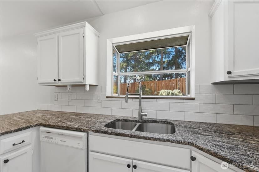 Property photo for 14016 SE 156th Court, Renton photo 10