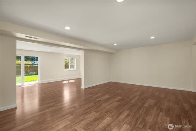 Property photo for 16204 Main Street, Bellevue photo 3
