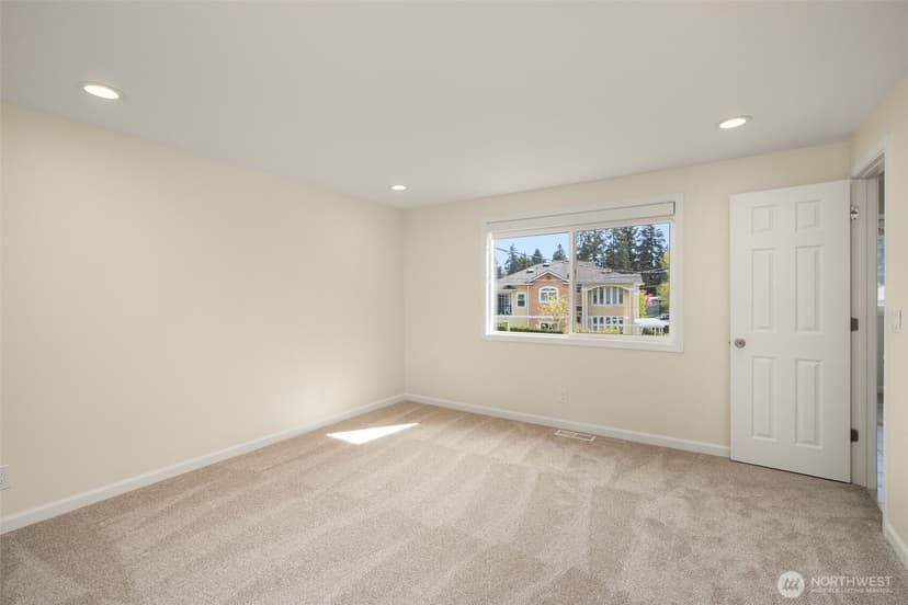 Property photo for 16204 Main Street, Bellevue photo 14