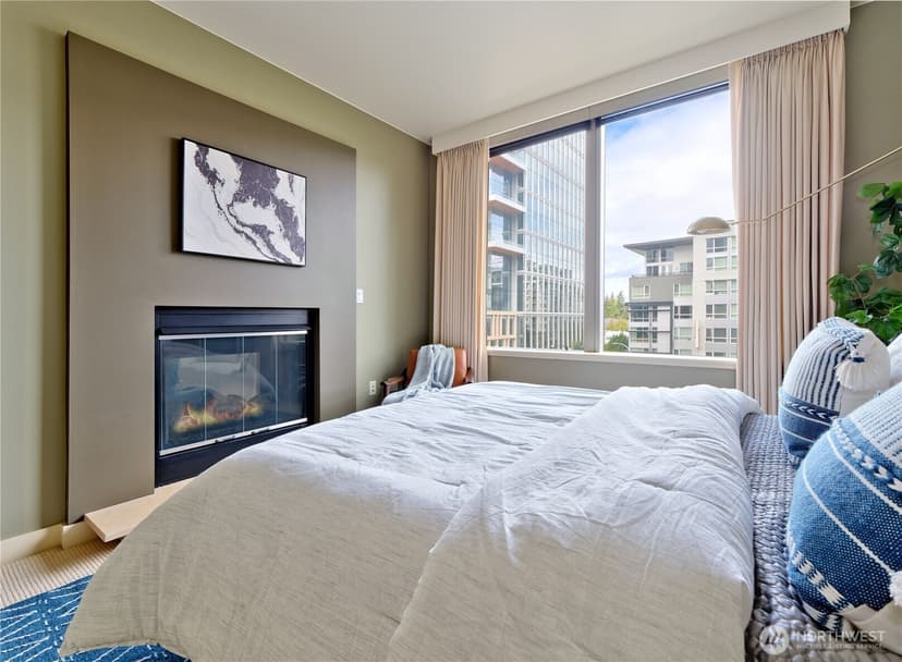 Property photo for 10610 NE 9th Place #605, Bellevue photo 13