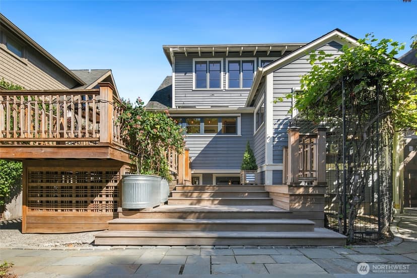 Property photo for 2217 Federal Avenue E, Seattle photo 30