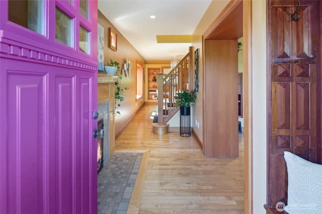 Property photo for 2217 Federal Avenue E, Seattle photo 3