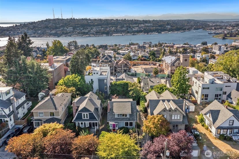 Property photo for 2217 Federal Avenue E, Seattle photo 38