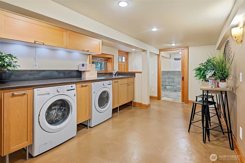 Property photo for 2217 Federal Avenue E, Seattle photo 28