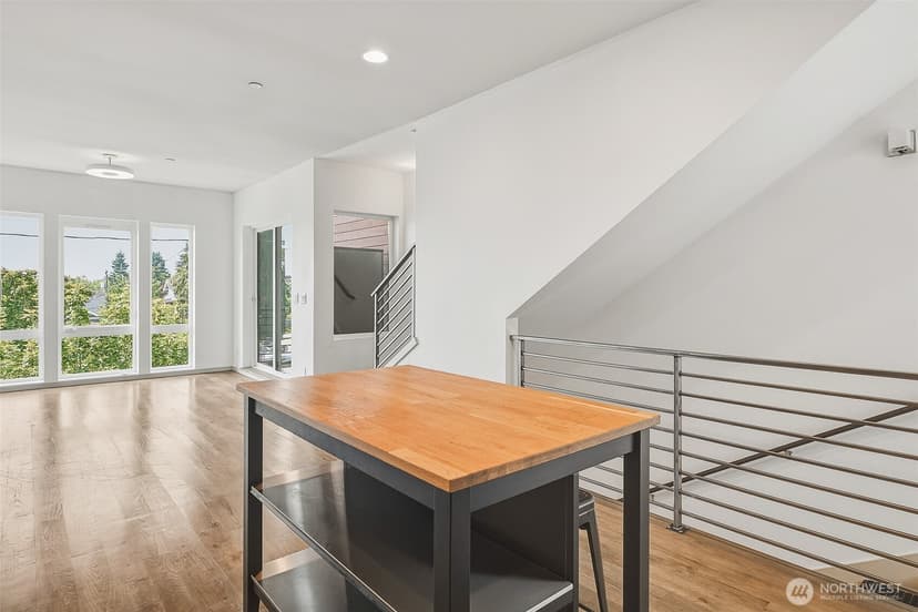 Property photo for 6704 15th Avenue NW, Seattle photo 27