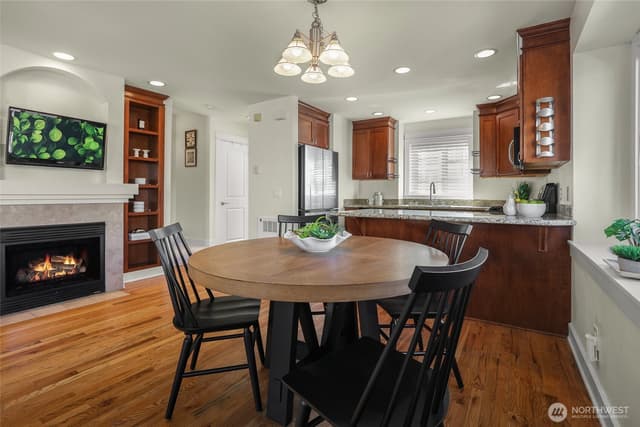Property photo for 8846 Midvale Avenue N #B, Seattle photo 3