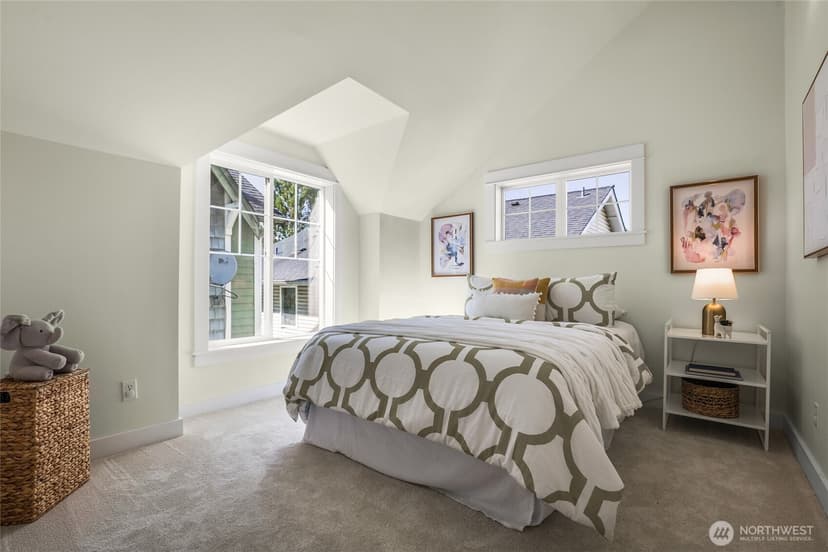 Property photo for 8846 Midvale Avenue N #B, Seattle photo 13