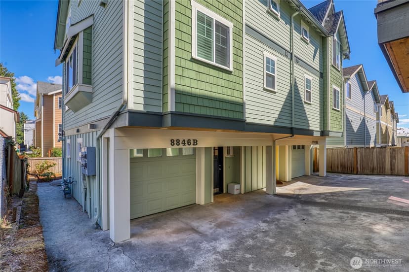 Property photo for 8846 Midvale Avenue N #B, Seattle photo 20