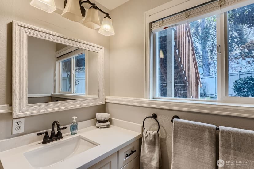 Property photo for 18927 SE 42nd Place, Issaquah photo 21