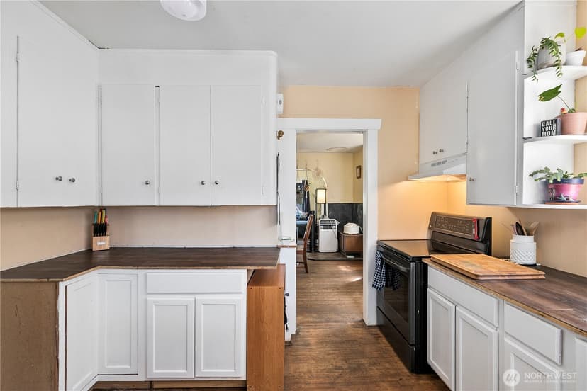 Property photo for 3730 Tacoma Avenue S, Tacoma photo 13