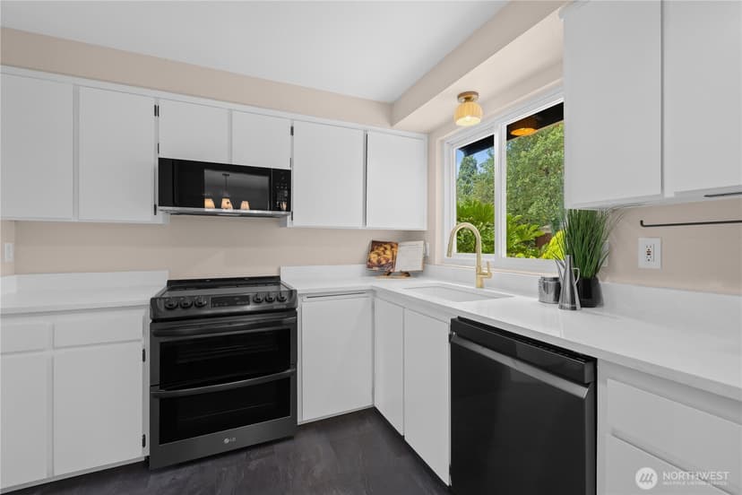 Property photo for 3927 173rd Place SW, Lynnwood photo 14