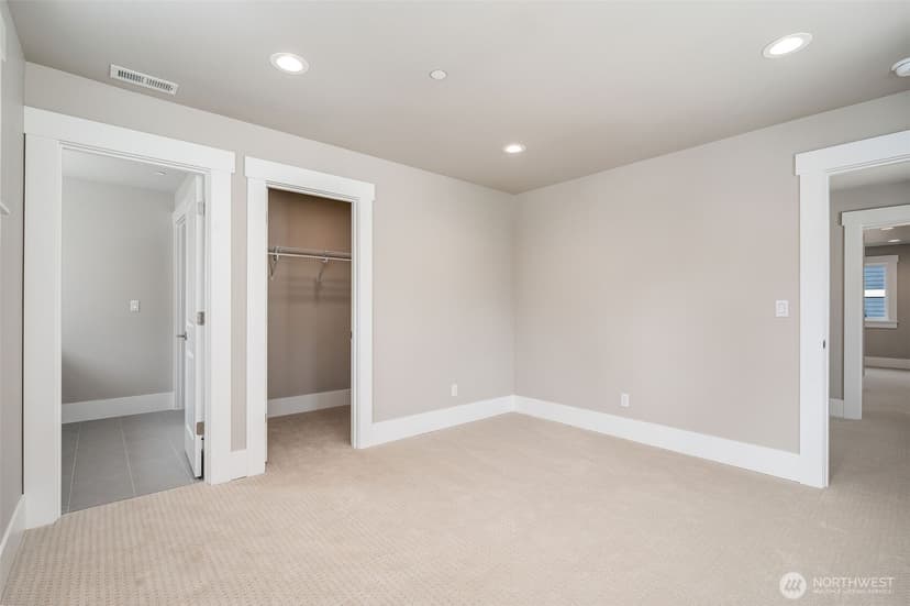 Property photo for 17254 NE 113th Court, Redmond photo 14