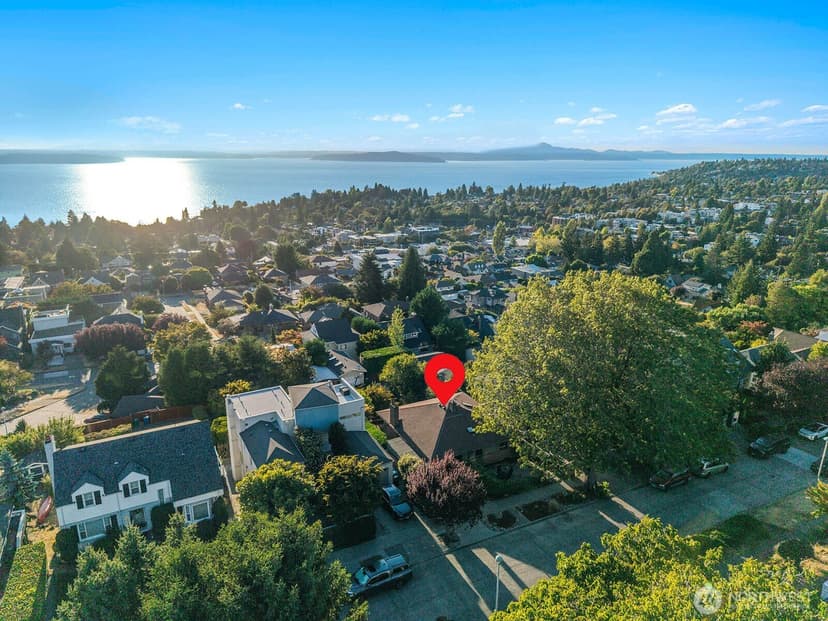 Property photo for 6757 38th Avenue SW, Seattle photo 4