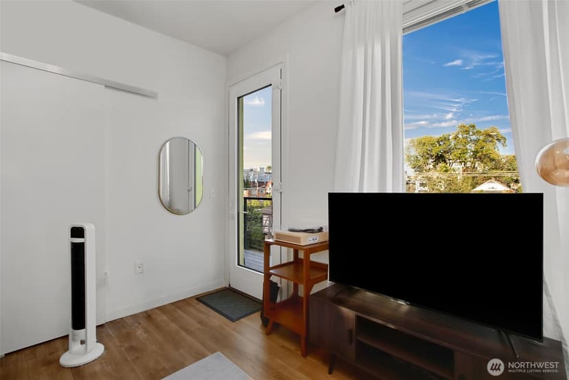 Property photo for 121 12th Avenue E #506, Seattle photo 39