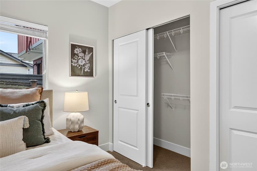 Property photo for 1820 24th Avenue #101, Seattle photo 18