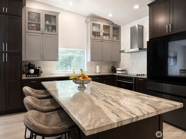 Property photo for 10202 105th Street Ct SW, Lakewood photo 4