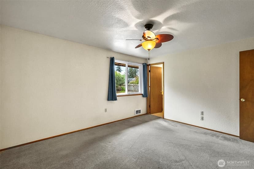 Property photo for 5306 119th Place NE, Marysville photo 18
