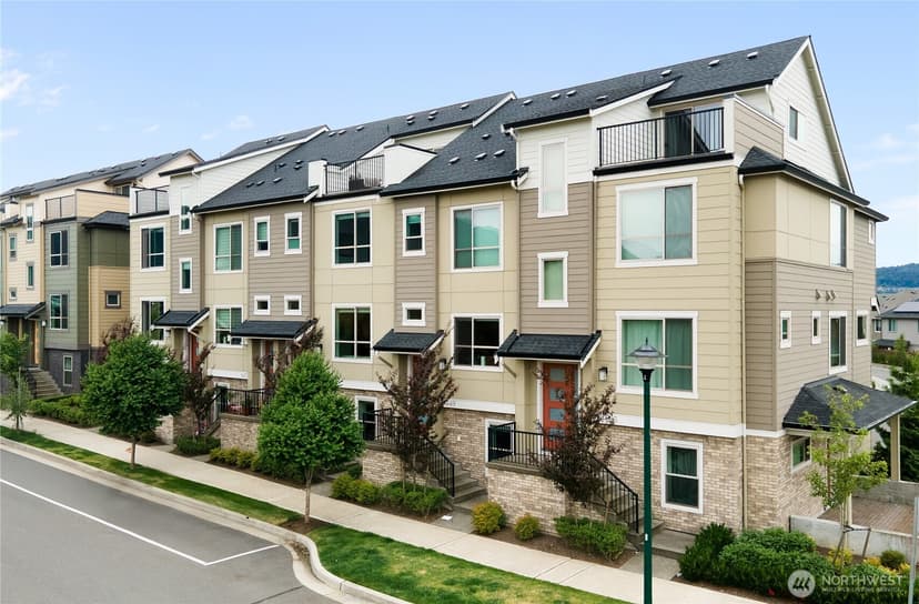 Property photo for 1429 8th Avenue NE #8, Issaquah
