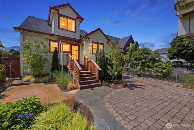 Property photo for 2316 41st Avenue SW, Seattle photo 2