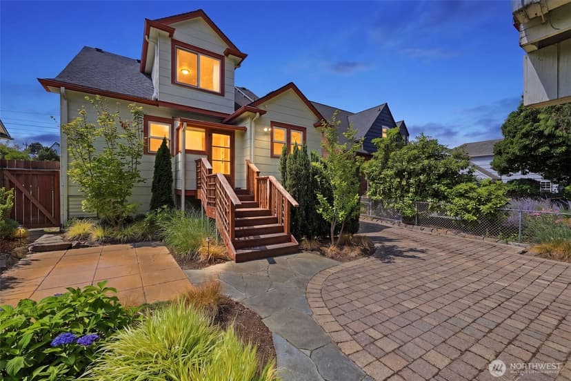 Property photo for 2316 41st Avenue SW, Seattle photo 2