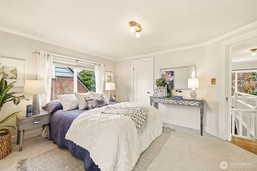 Property photo for 2316 41st Avenue SW, Seattle photo 15