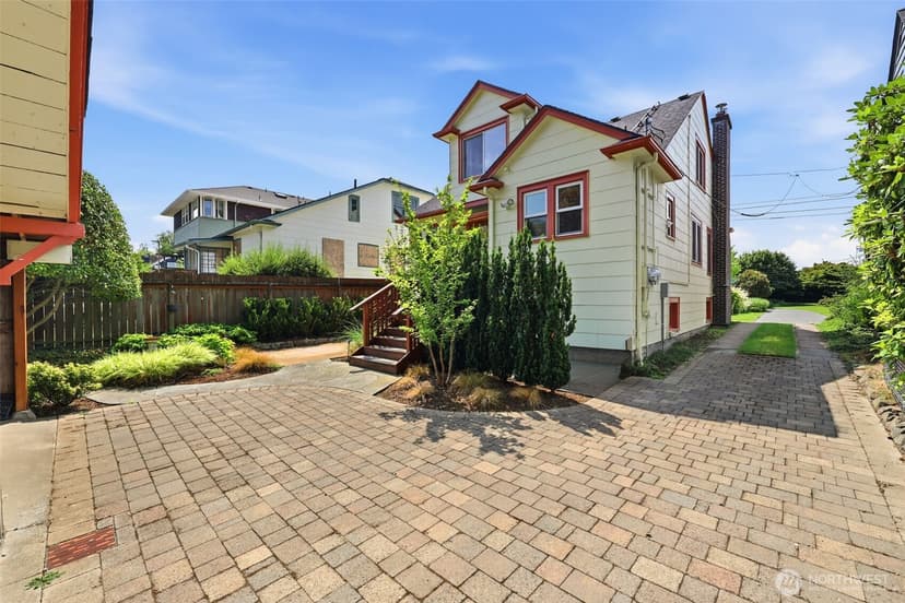 Property photo for 2316 41st Avenue SW, Seattle photo 29