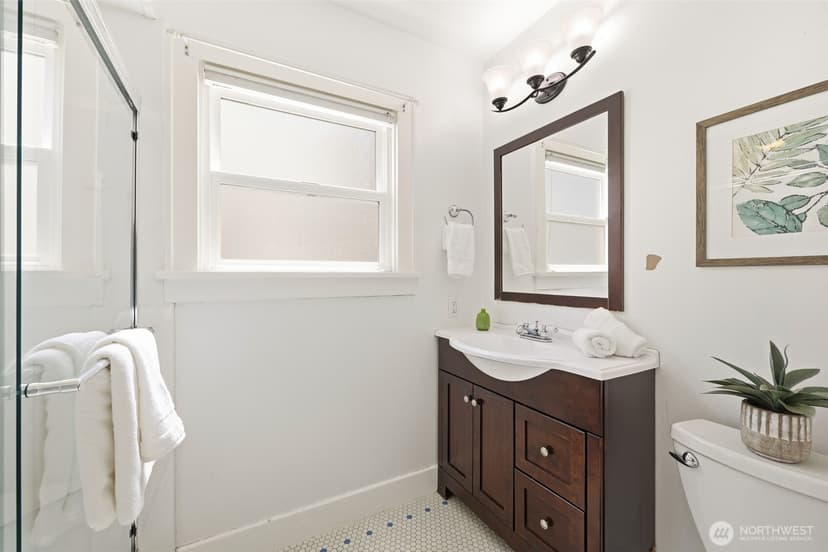 Property photo for 2316 41st Avenue SW, Seattle photo 14
