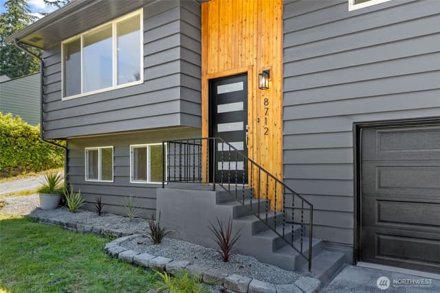 Property photo for 8712 Wildwood Avenue SW, Lakewood photo 3